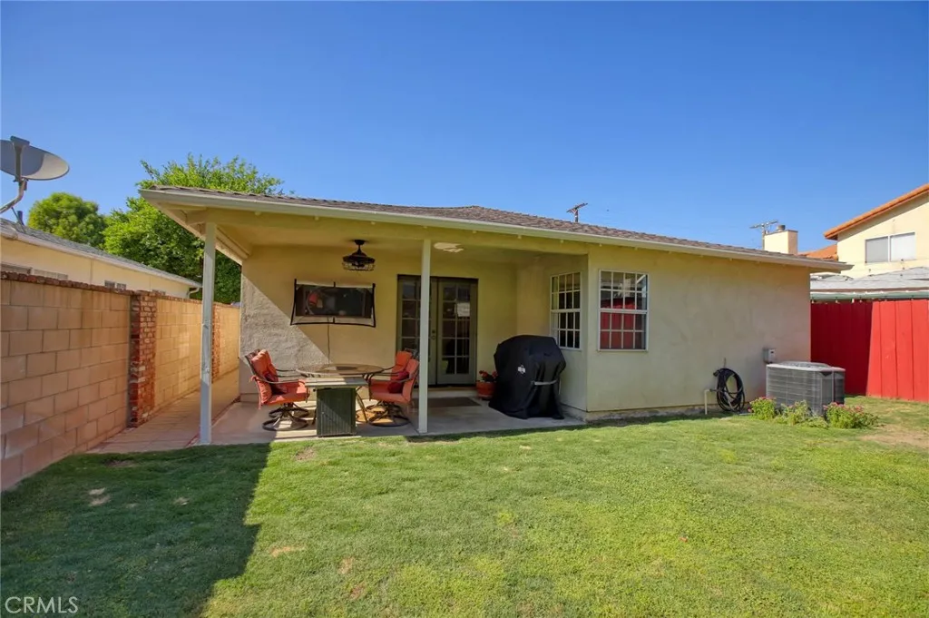 8630 Forsythe Street, Sunland, California 91040 home-pic-25